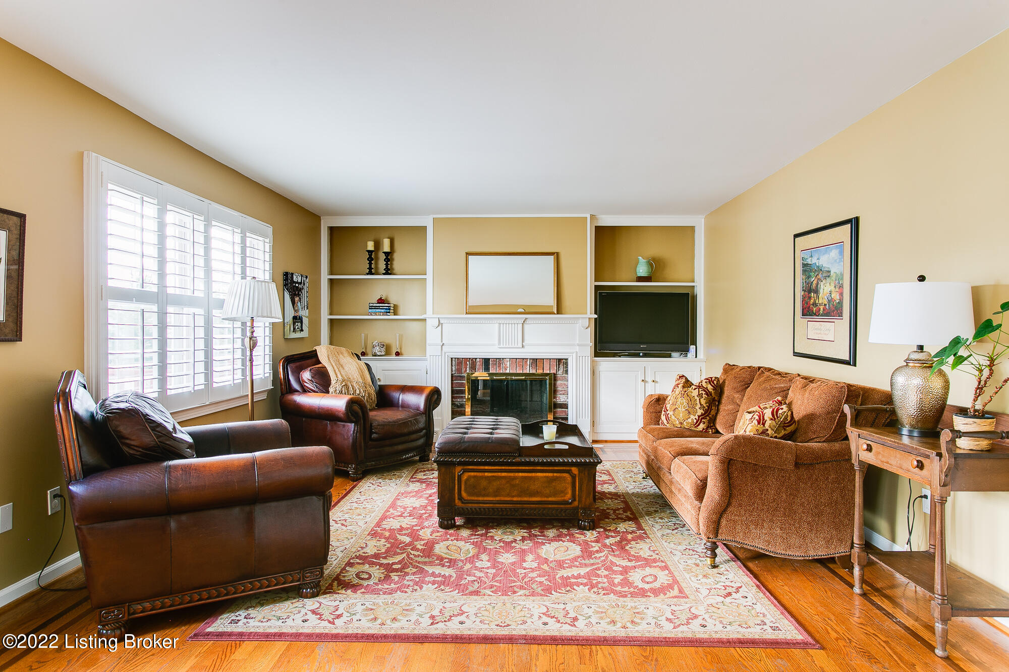 219 Sequoya Road Louisville, KY 40207 - Photo 21 of 59 Family room with door to deck and yard