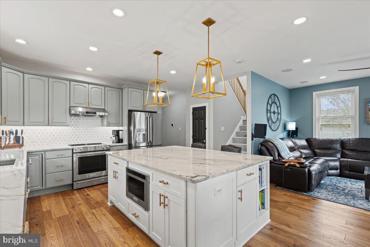 1066 Walnut Avenue North Beach, MD 20714 - Photo 11 of 69 Newer Stainless Appliances