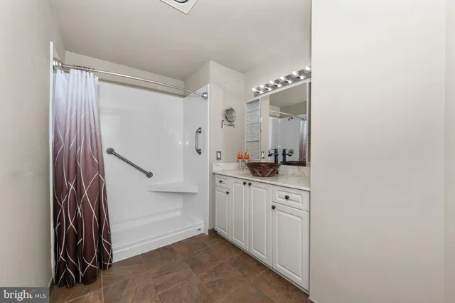 $329,999 | 940 Astern Way, Unit 102A, Annapolis, MD 21401