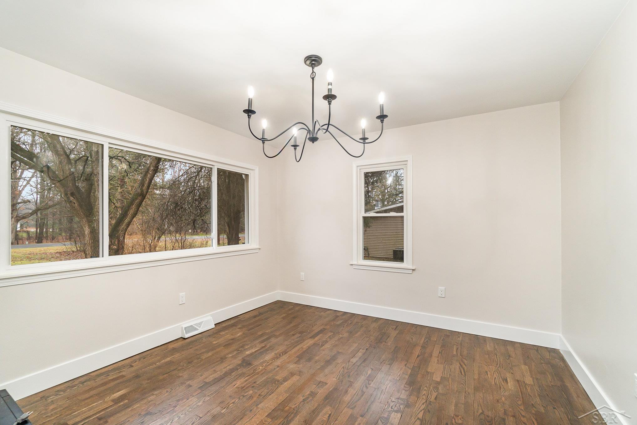 4402 Stello Road Saginaw, MI 48609 - Photo 18 of 30 50163218-7755da9c-99f8-4b38-955a-40d87d1fb94e.JPG