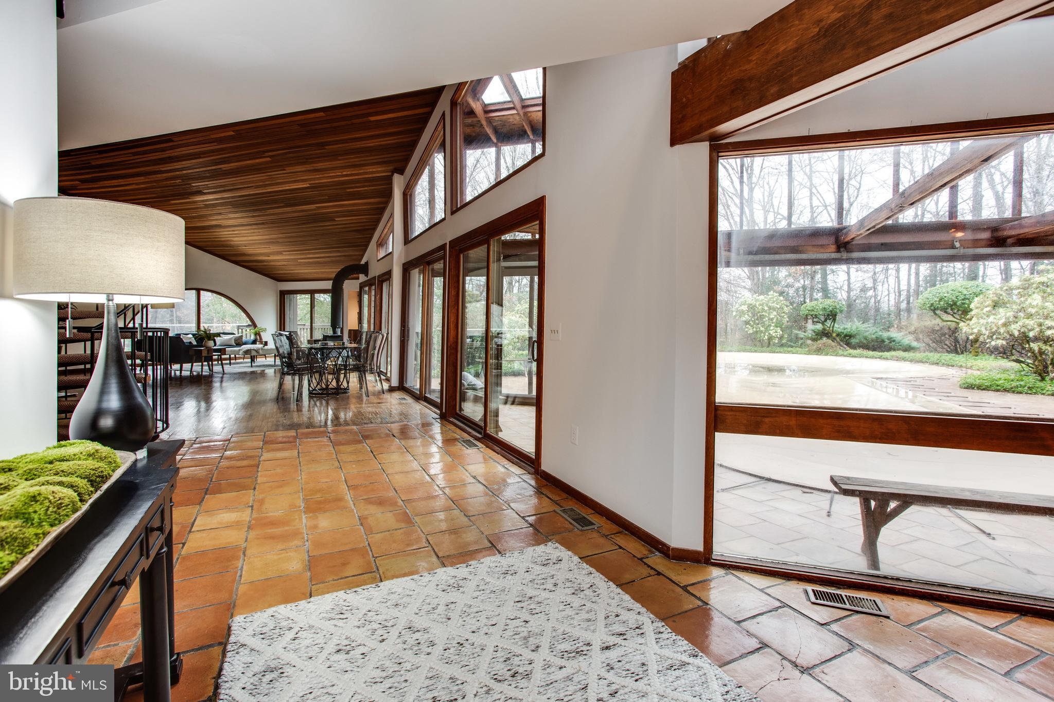 9441 Rabbit Hill Road Great Falls, VA 22066 - Photo 11 of 100