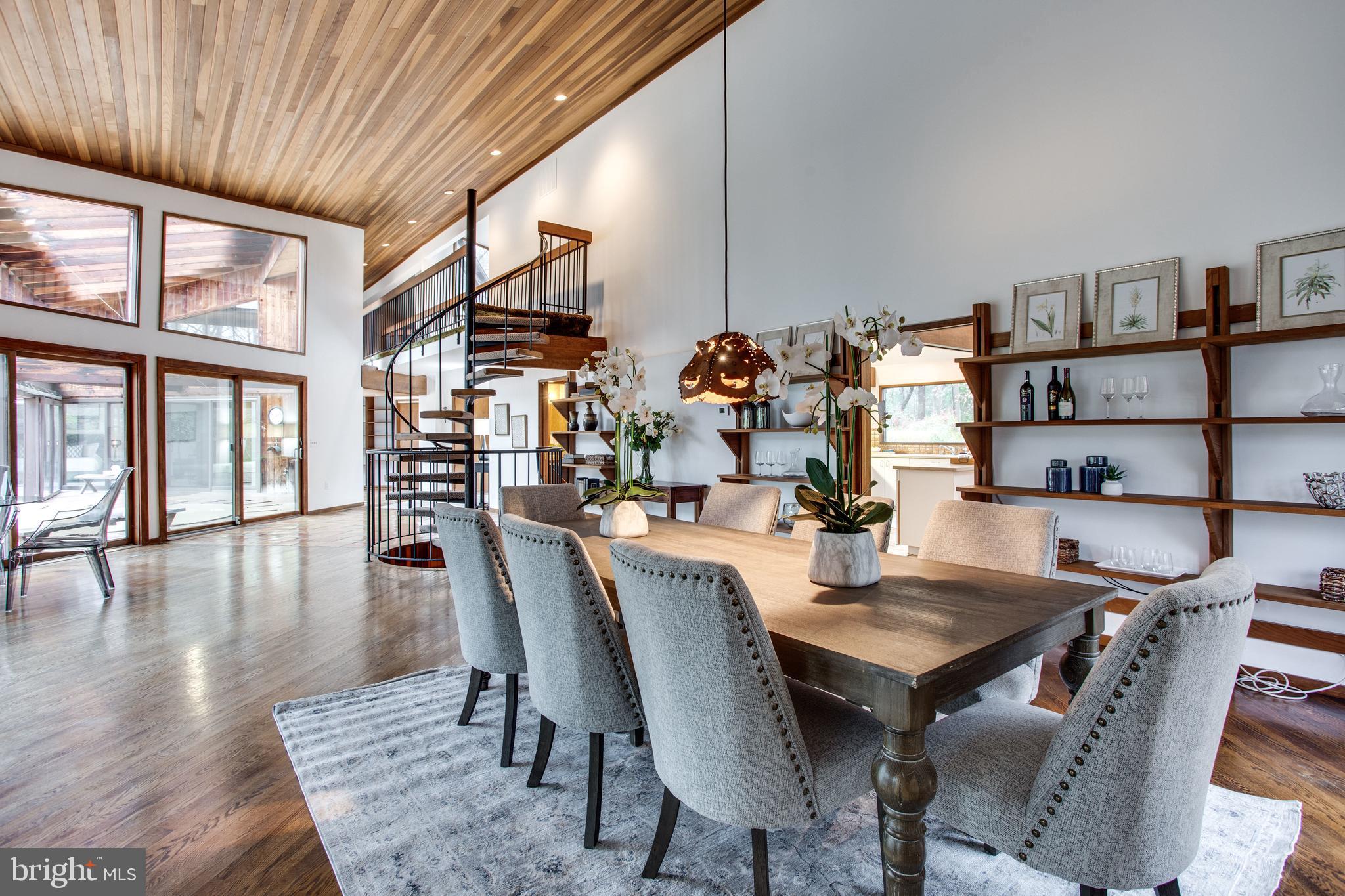 9441 Rabbit Hill Road Great Falls, VA 22066 - Photo 22 of 100