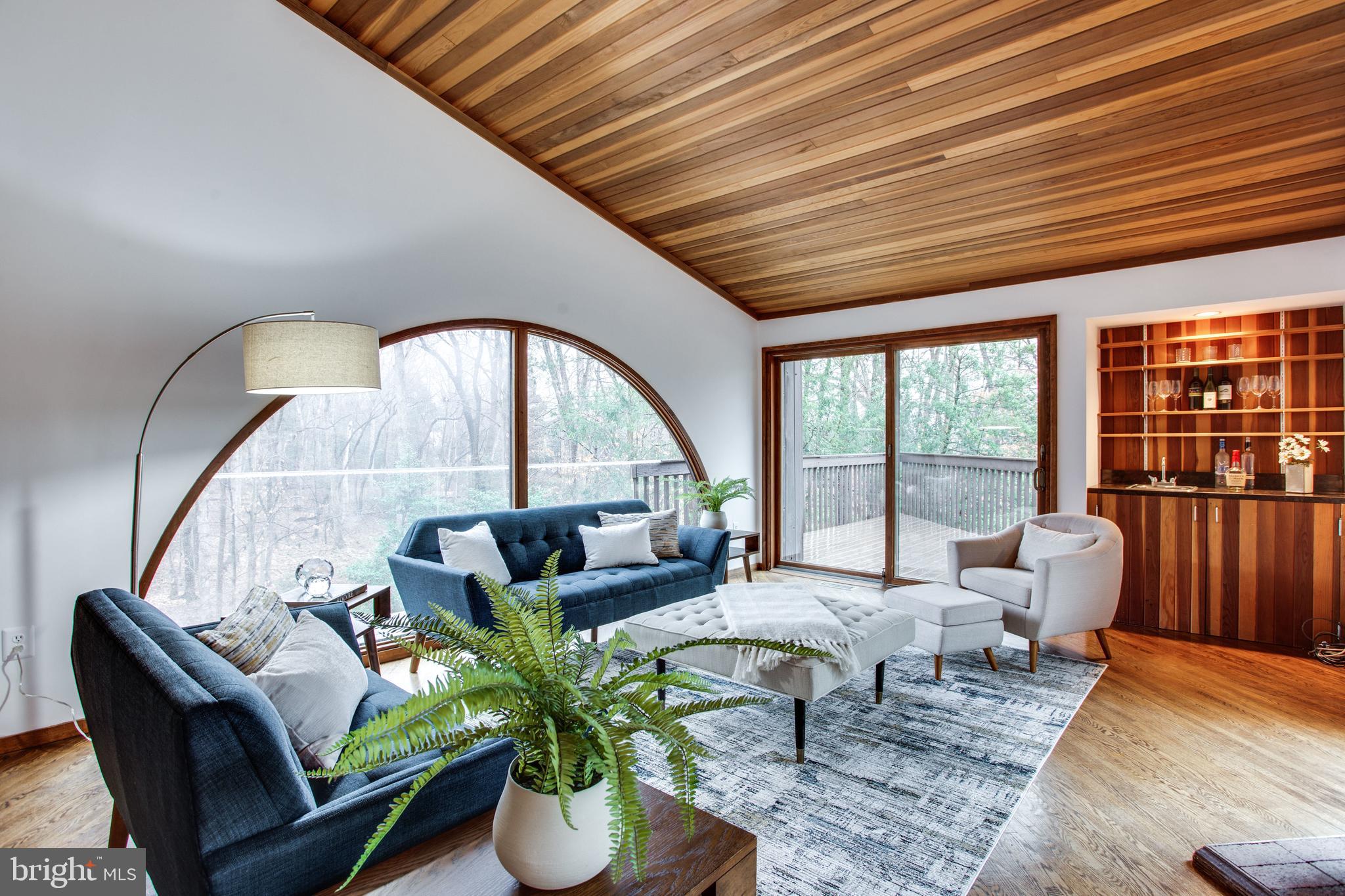 9441 Rabbit Hill Road Great Falls, VA 22066 - Photo 24 of 100