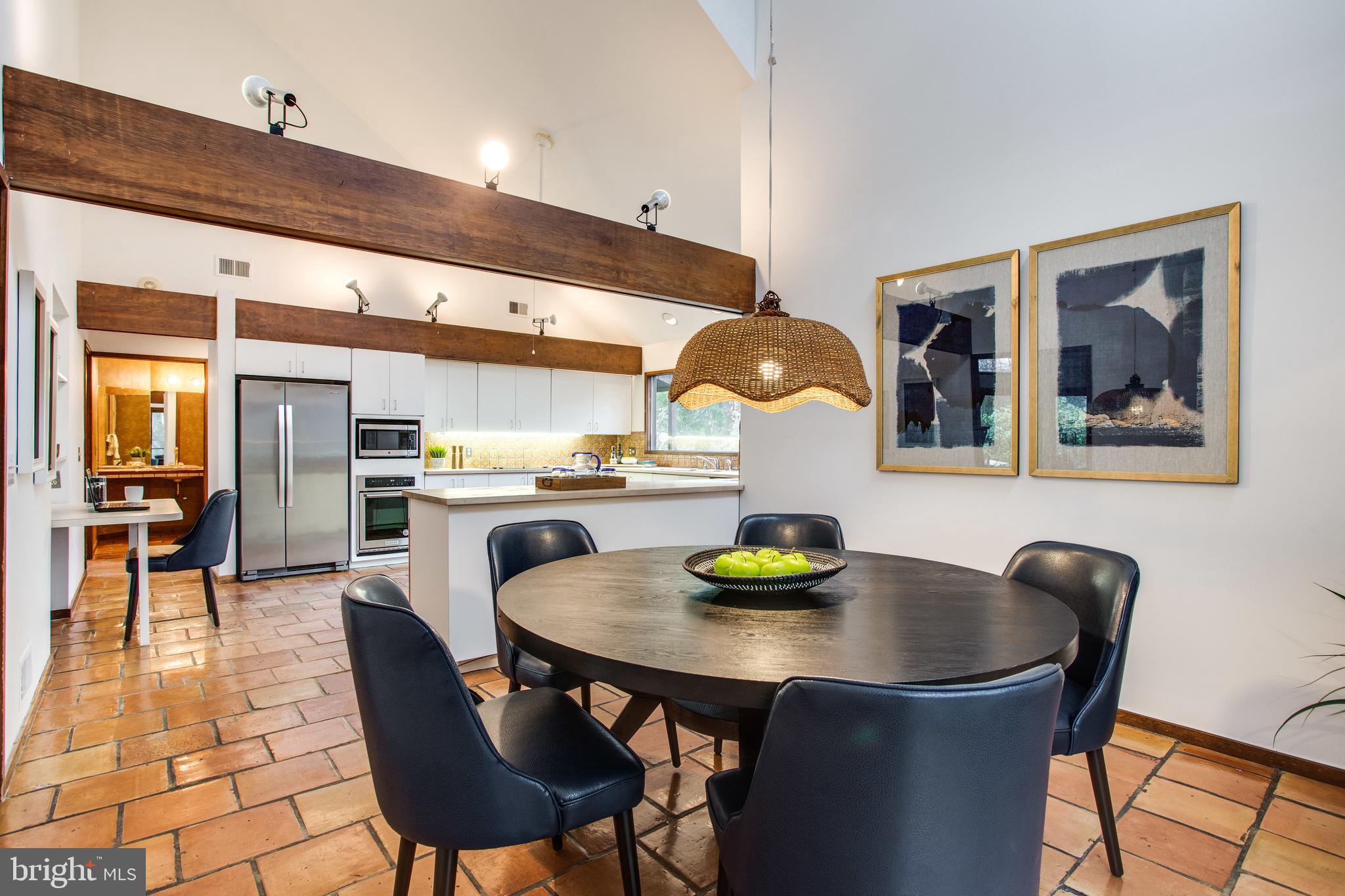 9441 Rabbit Hill Road Great Falls, VA 22066 - Photo 34 of 100