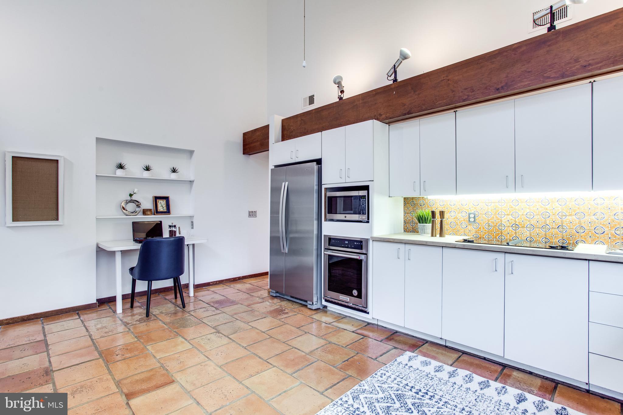 9441 Rabbit Hill Road Great Falls, VA 22066 - Photo 40 of 100