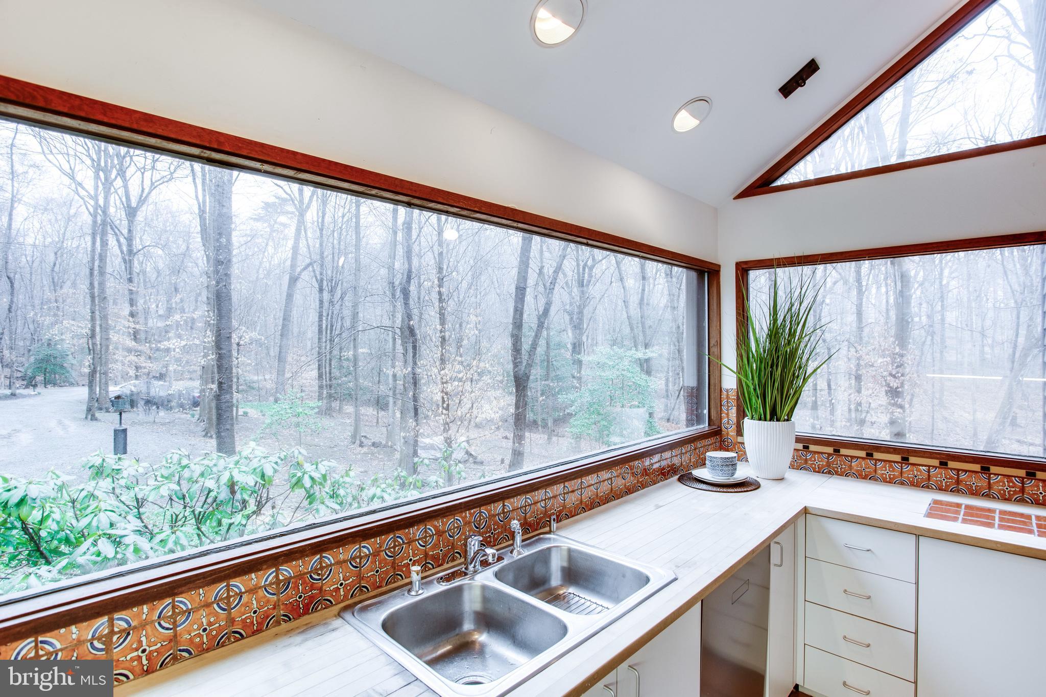 9441 Rabbit Hill Road Great Falls, VA 22066 - Photo 43 of 100