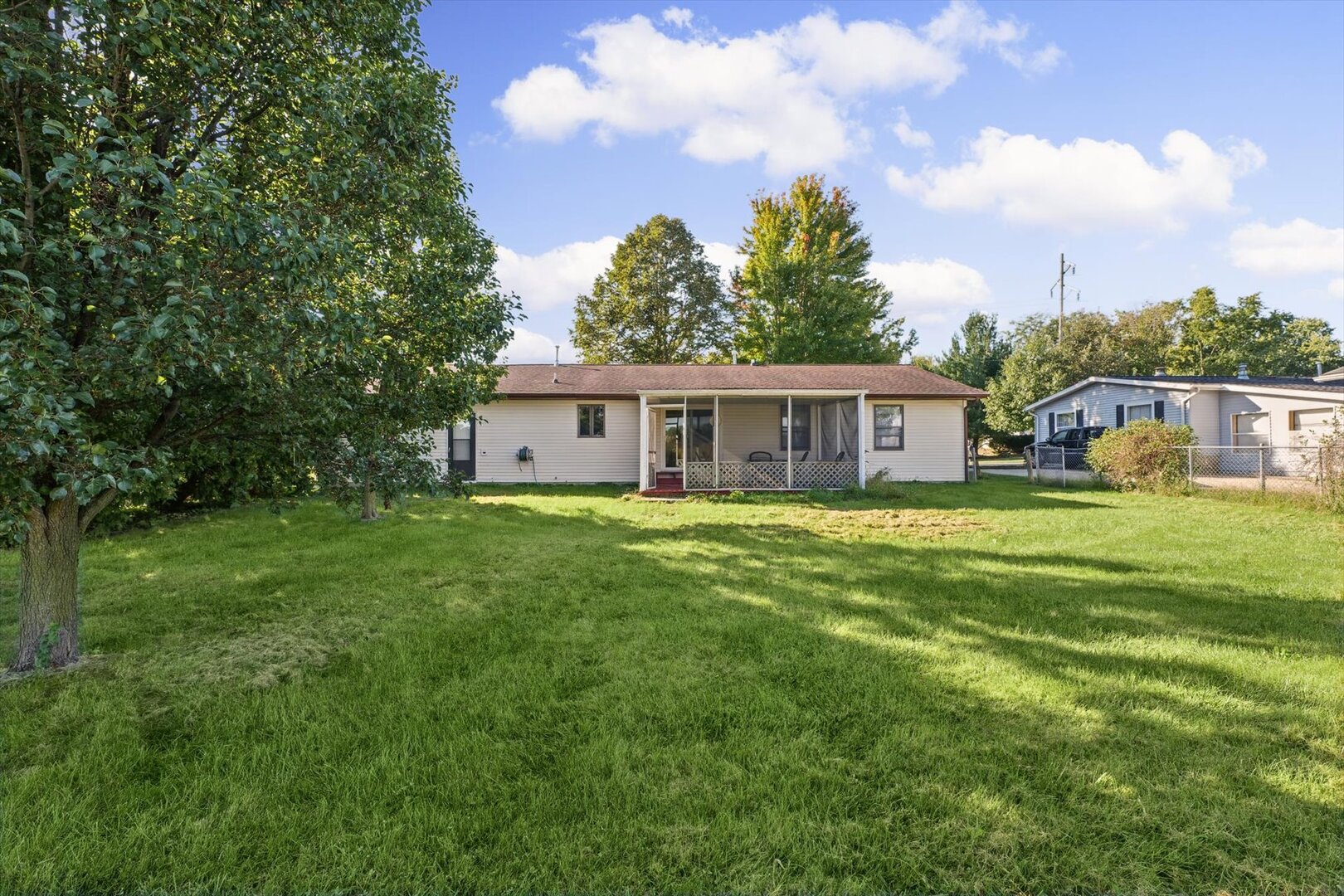 2210 East Perkins Road Urbana, IL 61802 - Photo 32 of 37 Gallery Image 32