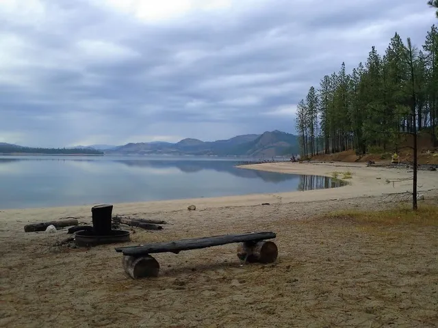 $185,000 | 6237 Beach Tracks Way, Fruitland, WA 99129