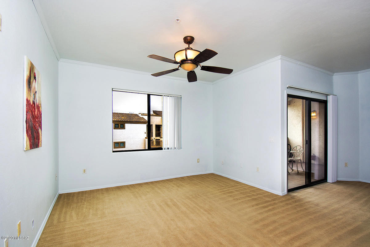 2550 East River Road, Unit 15306 Tucson, AZ 85718 - Photo 6 of 29