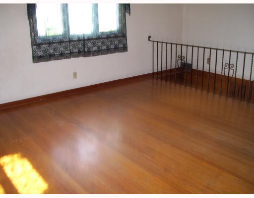 1400 Springhill Road Natrona Heights, PA 15065 - Photo 4 of 12 Living Room.