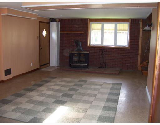 1400 Springhill Road Natrona Heights, PA 15065 - Photo 6 of 12 Den/Family/Great Room.