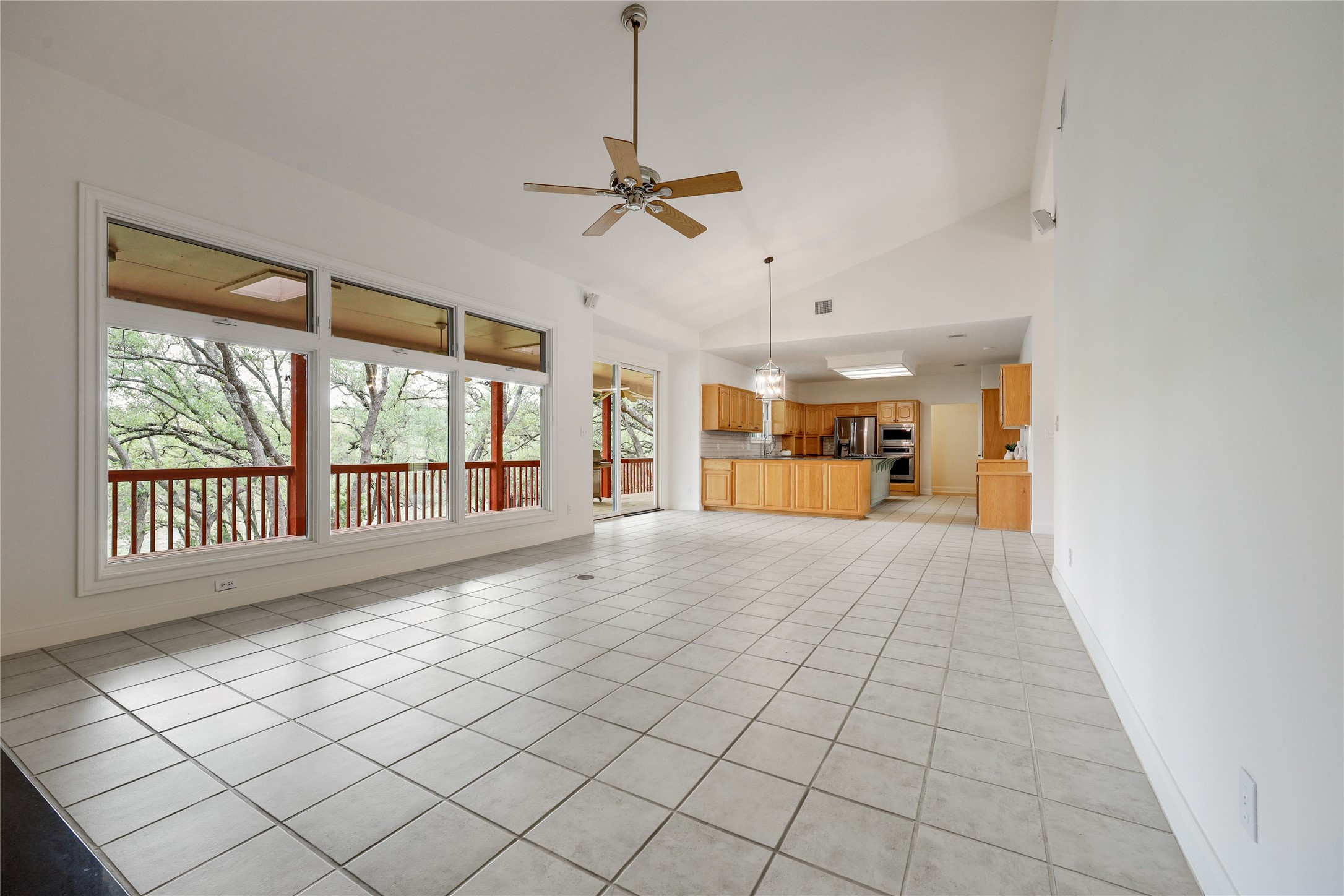 21604 Arrowhead Point Lago Vista, TX 78645 - Photo 14 of 40
