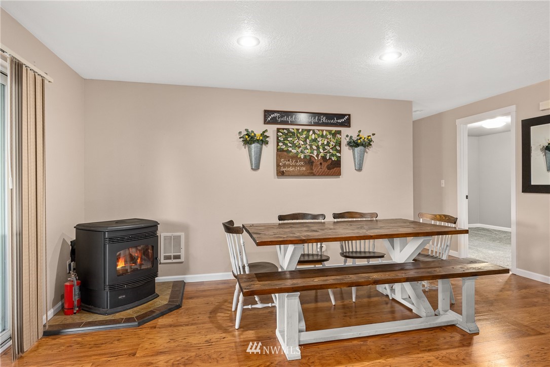 19840 Jowsey Court Southwest Rochester, WA 98579 - Photo 14 of 31 Gallery Image 14