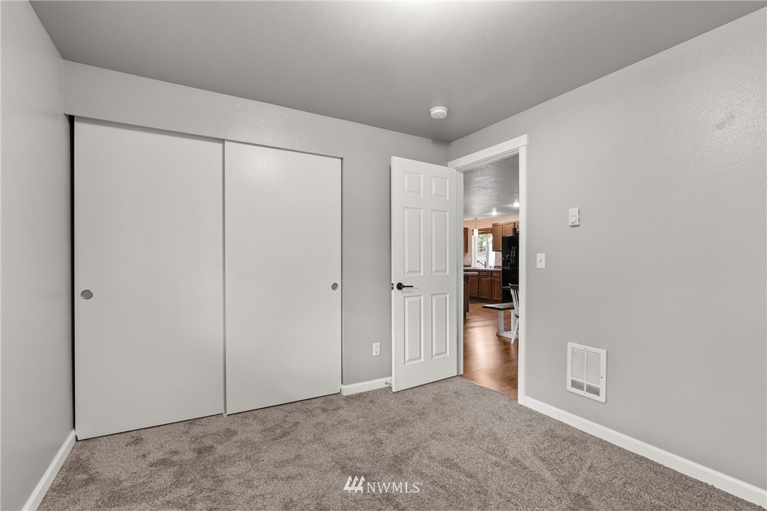 19840 Jowsey Court Southwest Rochester, WA 98579 - Photo 16 of 31 Gallery Image 16