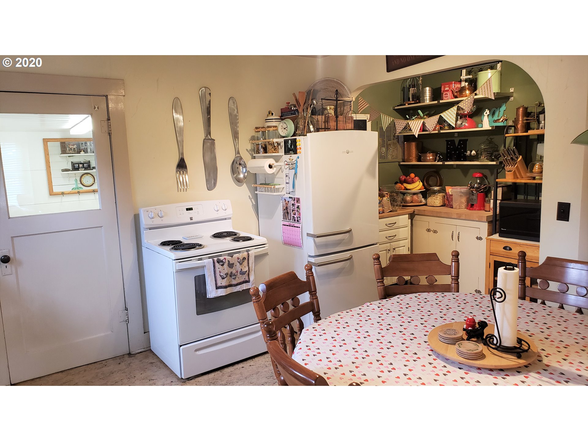 1881 Harvey Road Cottage Grove, OR 97424 - Photo 4 of 25