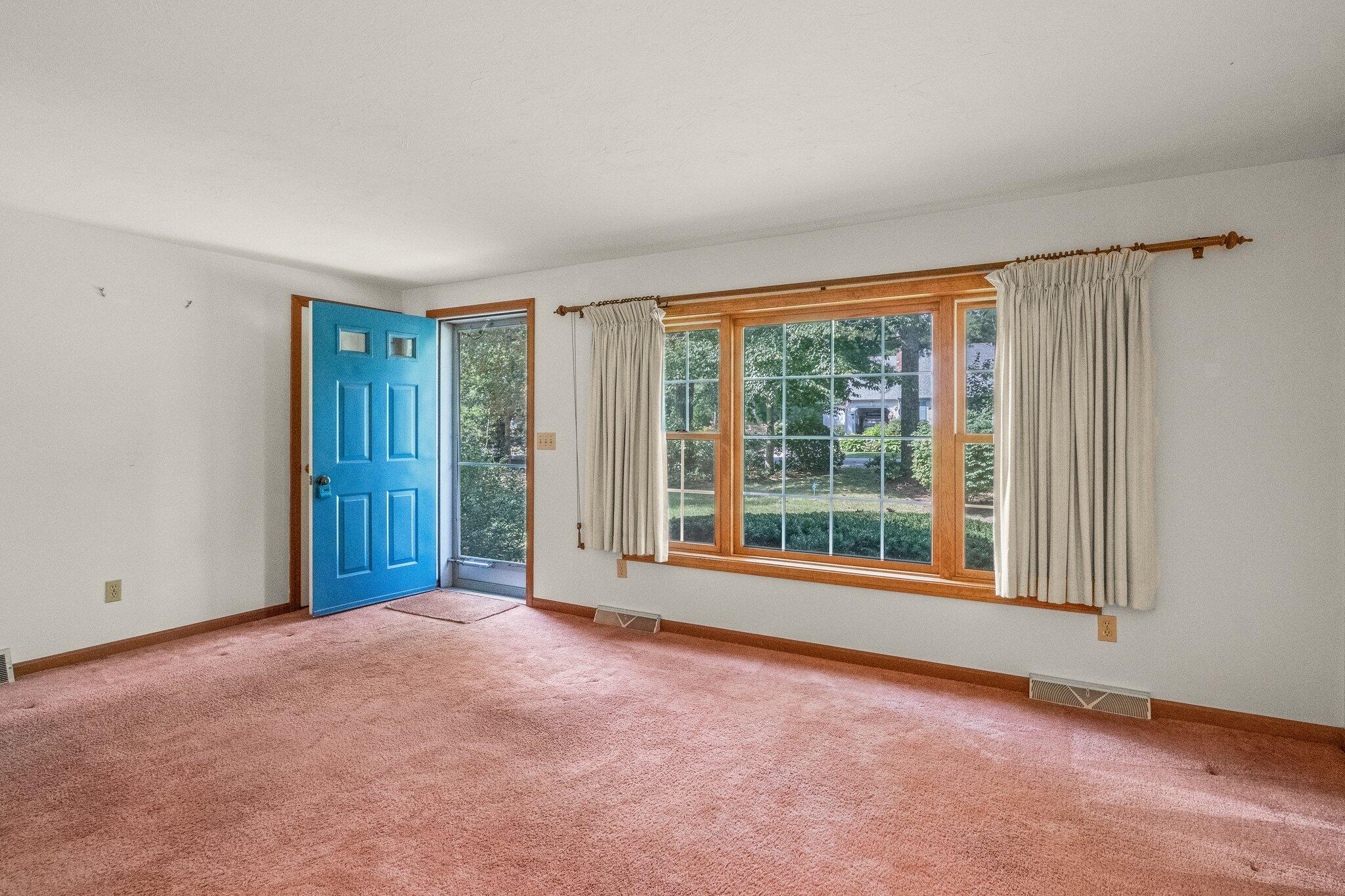 64 Eisenhower Drive Cotuit, MA 02635 - Photo 10 of 67 Living room