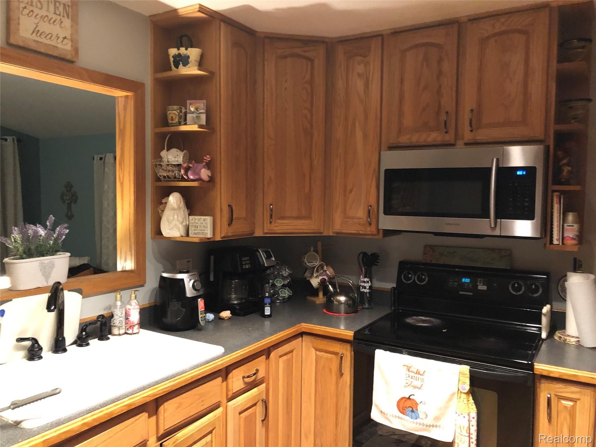 32004 Belcrest Road Rockwood, MI 48173 - Photo 16 of 28 IMG_6267.JPG