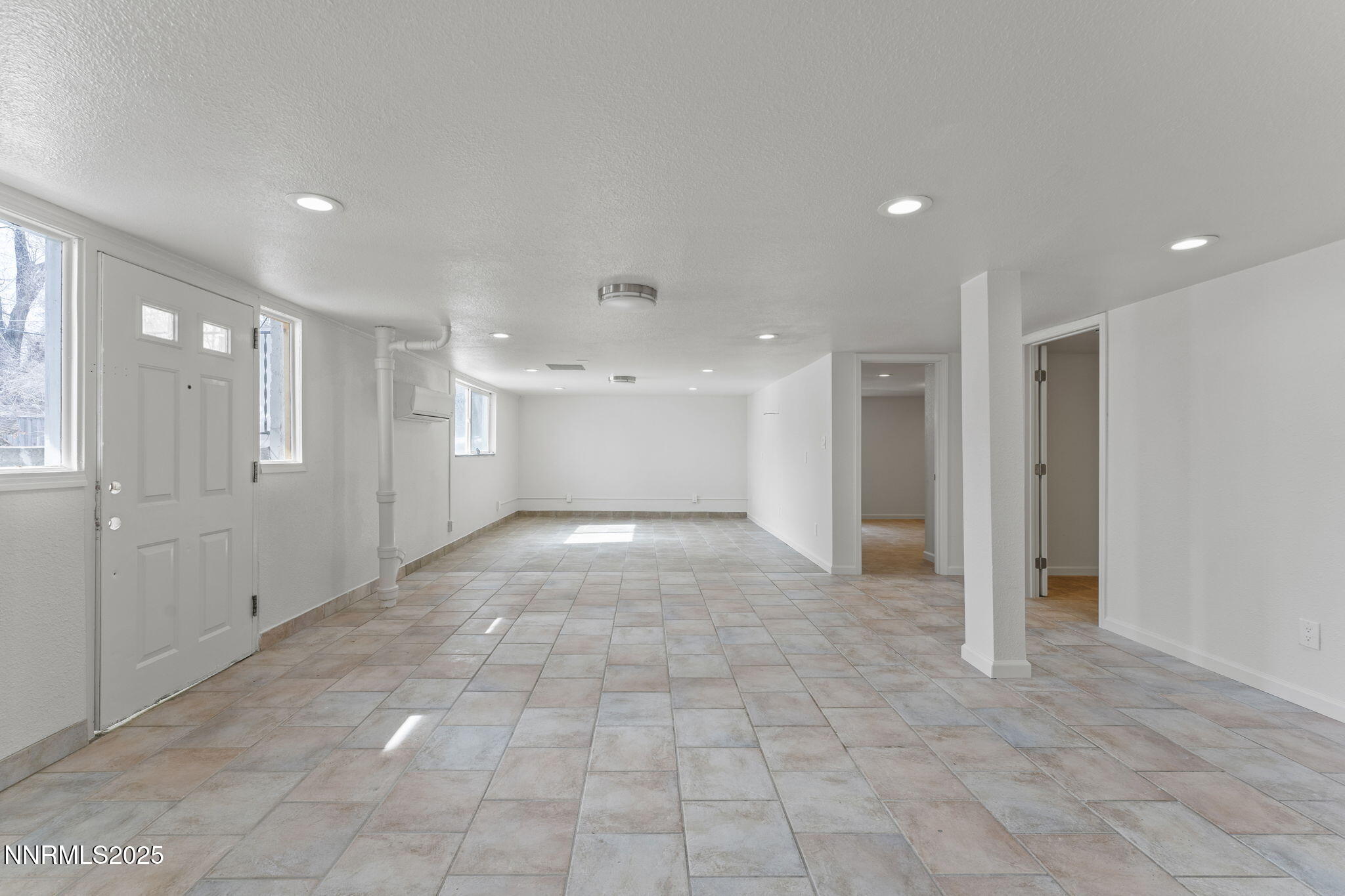 840 Brookfield Drive Reno, NV 89503 - Photo 27 of 42 a view of a hallway with closet and entryway