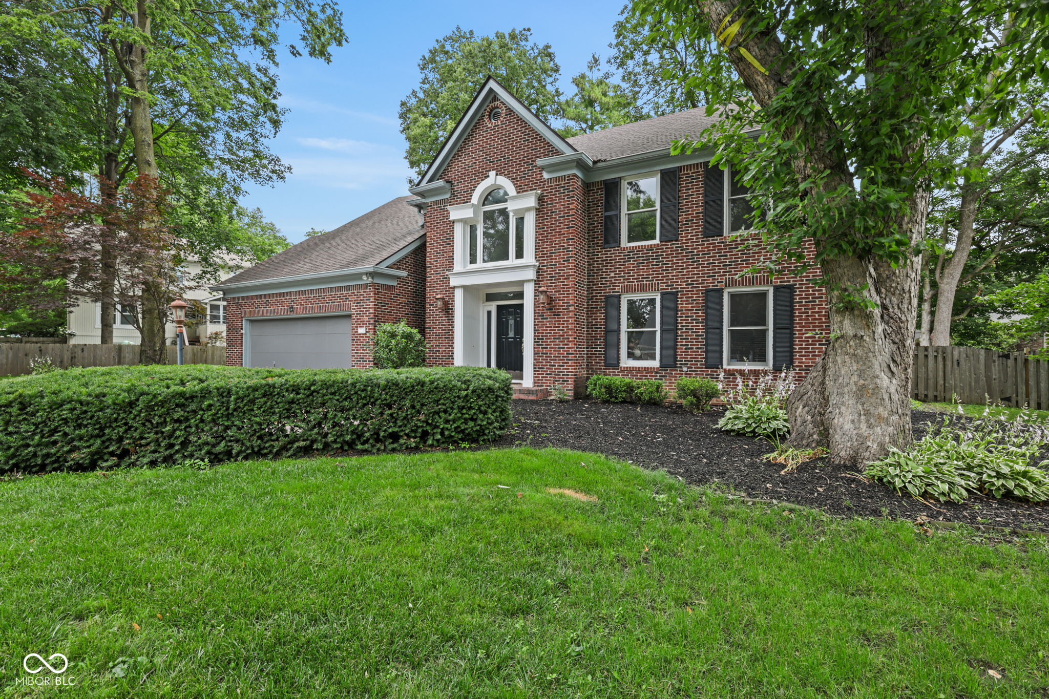 738 Howe Drive Carmel, IN 46032 - Photo 2 of 32