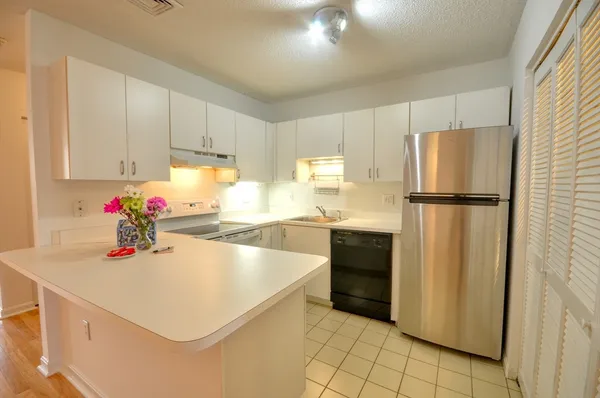 $599,900 | 618 Boston Avenue, Unit 4A, Medford, MA 02155