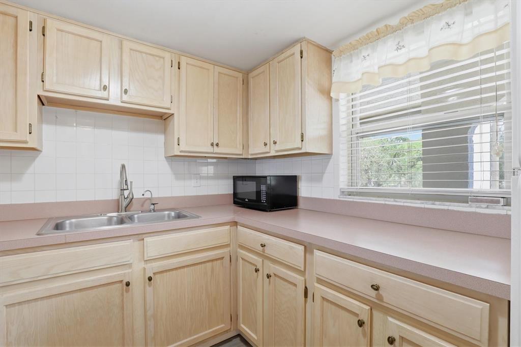 7701 Starkey Road, Unit 412 Seminole, FL 33777 - Photo 11 of 42