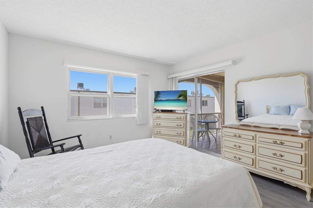 7701 Starkey Road, Unit 412 Seminole, FL 33777 - Photo 18 of 42