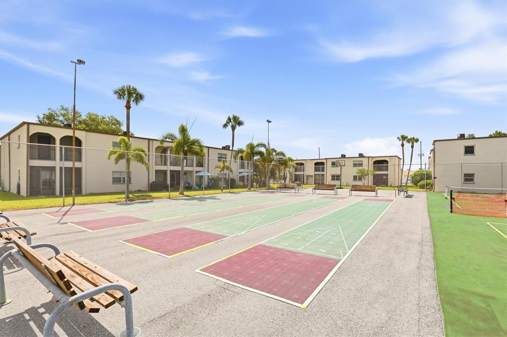 7701 Starkey Road, Unit 412 Seminole, FL 33777 - Photo 25 of 42