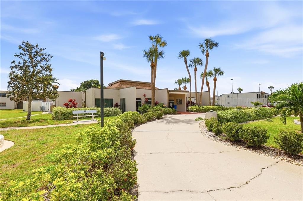 7701 Starkey Road, Unit 412 Seminole, FL 33777 - Photo 28 of 42