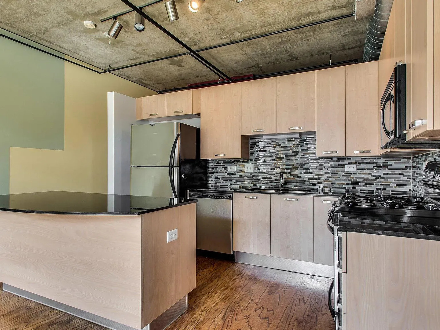 111 South Morgan Street, Unit 710 Chicago, IL 60607 - Photo 6 of 13 Gallery Image 6