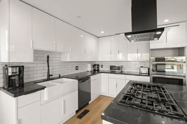 $1,200,000 | 1642 Dune Point Court, Discovery Bay, CA 94505