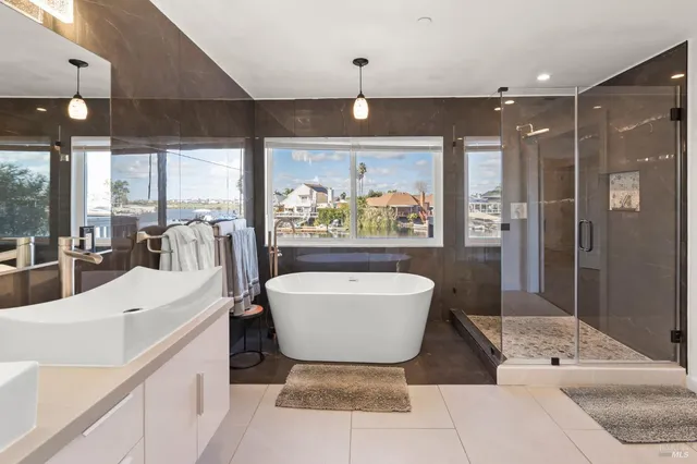 $1,200,000 | 1642 Dune Point Court, Discovery Bay, CA 94505