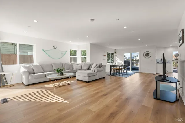 $1,200,000 | 1642 Dune Point Court, Discovery Bay, CA 94505