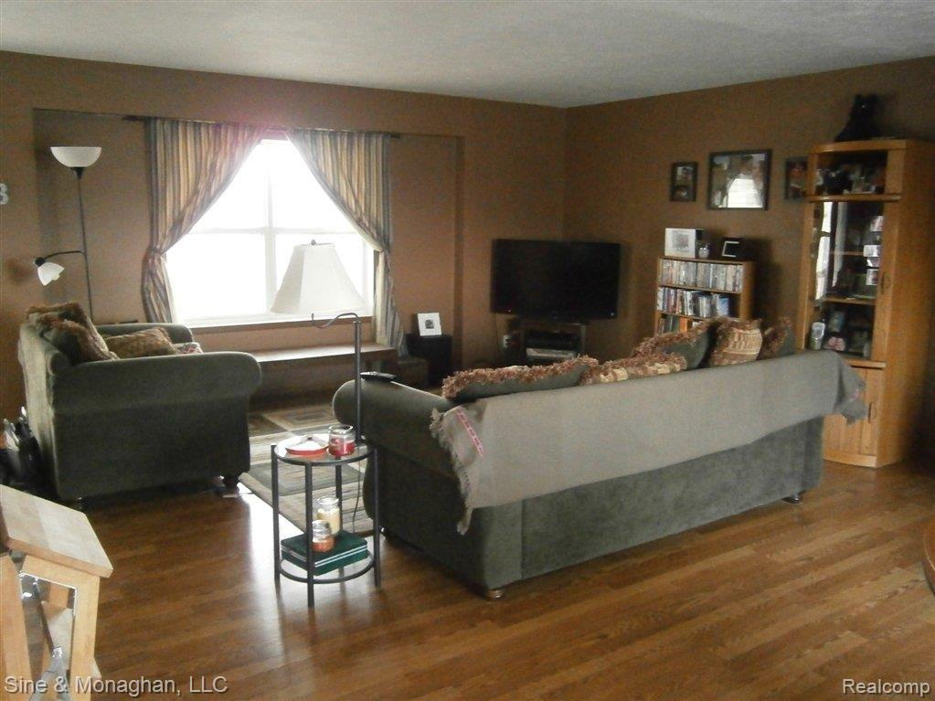 12222 Hill Road Memphis, MI 48041 - Photo 4 of 15 D.JPG