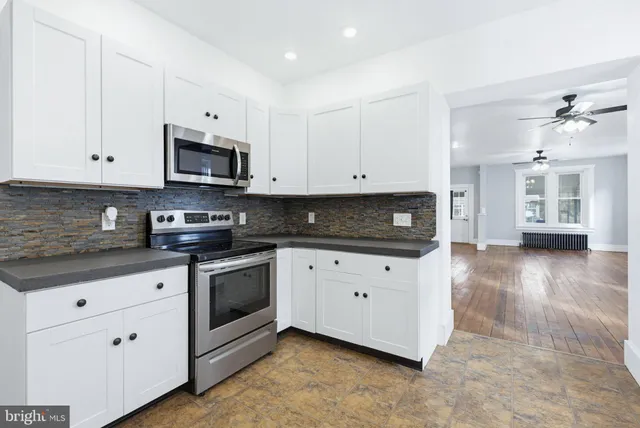 $240,000 | 244 East High Street, Womelsdorf, PA 19567