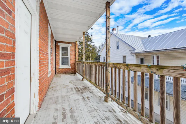 $240,000 | 244 East High Street, Womelsdorf, PA 19567