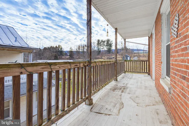 $240,000 | 244 East High Street, Womelsdorf, PA 19567