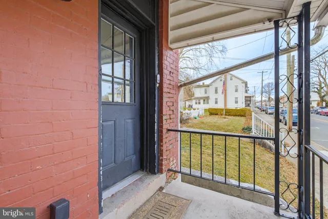 $240,000 | 244 East High Street, Womelsdorf, PA 19567