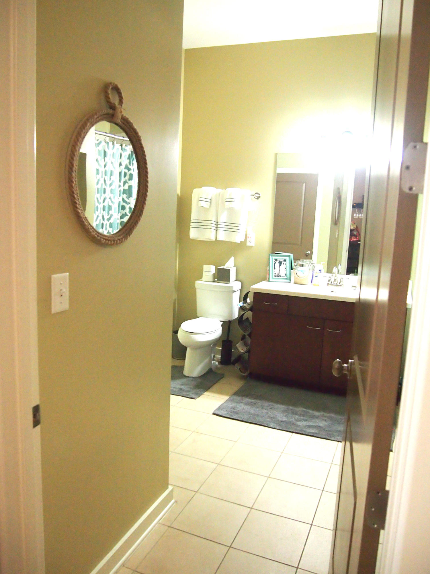 200 Manufacturers Road, Unit 342 Chattanooga, TN 37405 - Photo 10 of 20 Guest bath 2