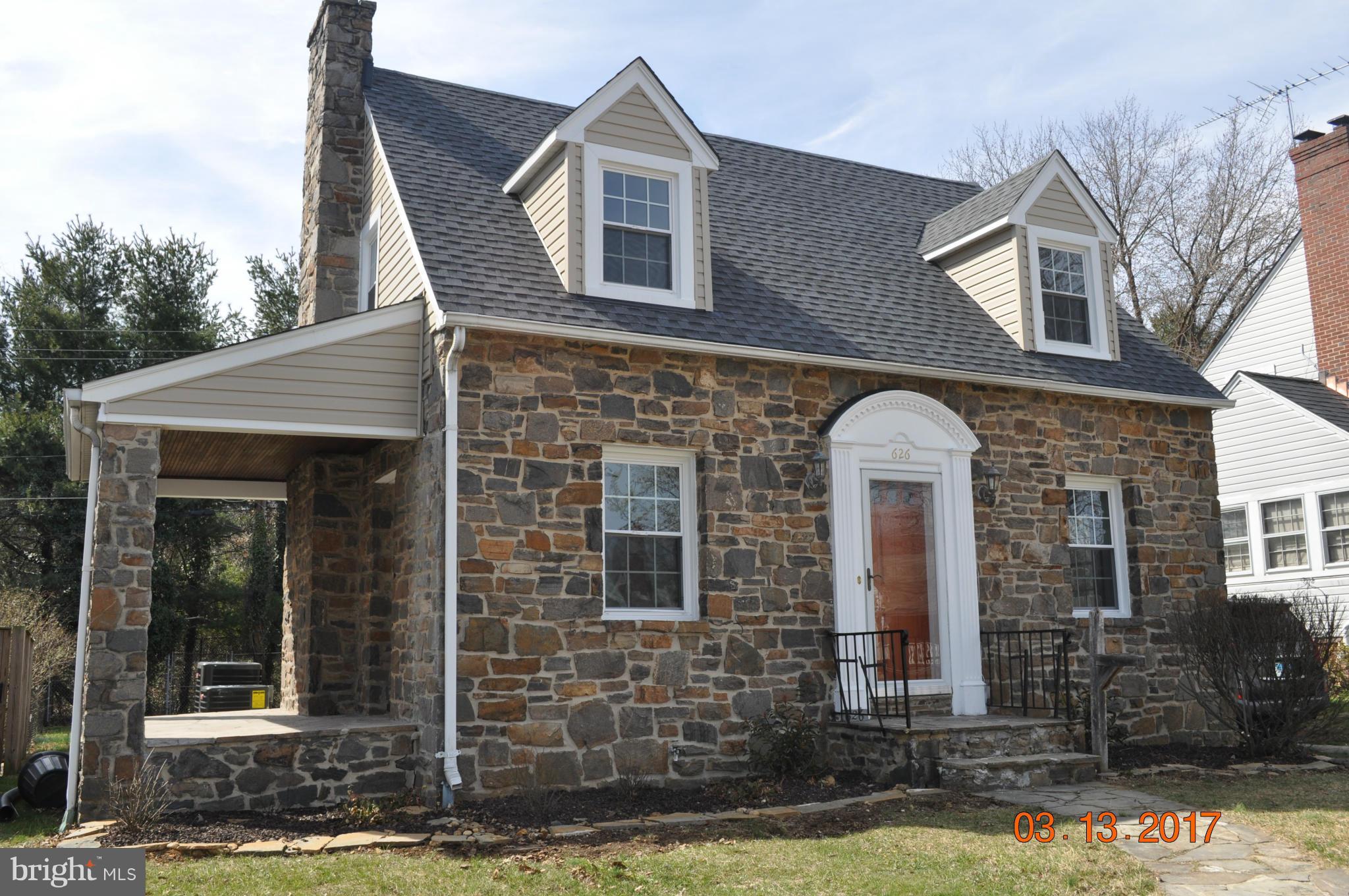 626 Warwick Road Baltimore, MD 21229 - Photo 1 of 18 Exterior (Front)