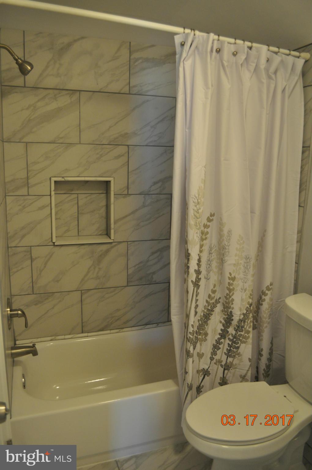 626 Warwick Road Baltimore, MD 21229 - Photo 11 of 18 Bath (Master)