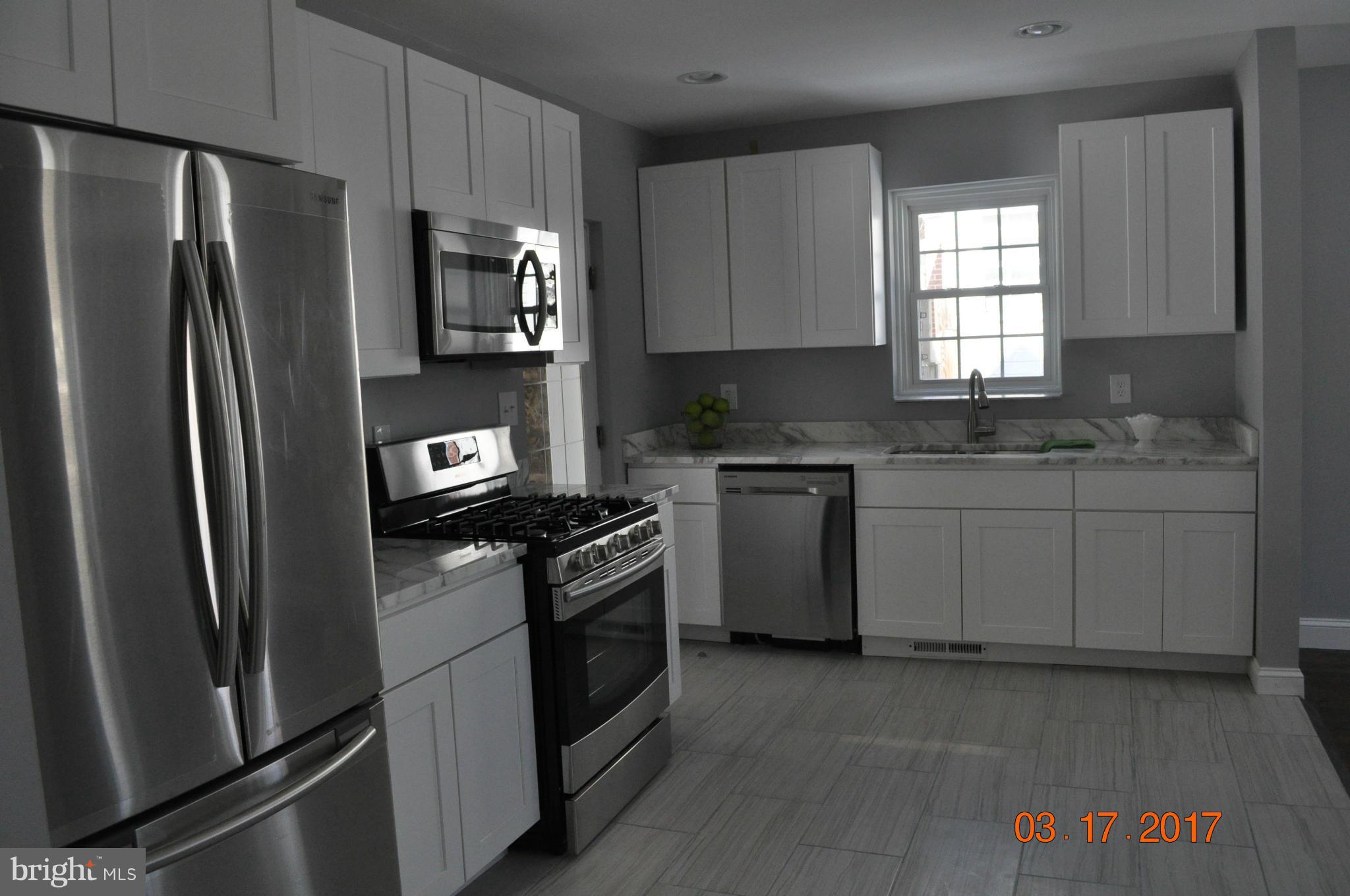 626 Warwick Road Baltimore, MD 21229 - Photo 4 of 18 Kitchen