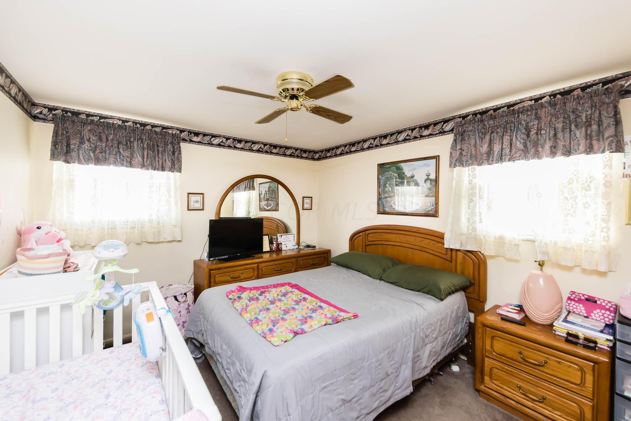 3895 Eakin Road Columbus, OH 43228 - Photo 12 of 27 Bedroom 2