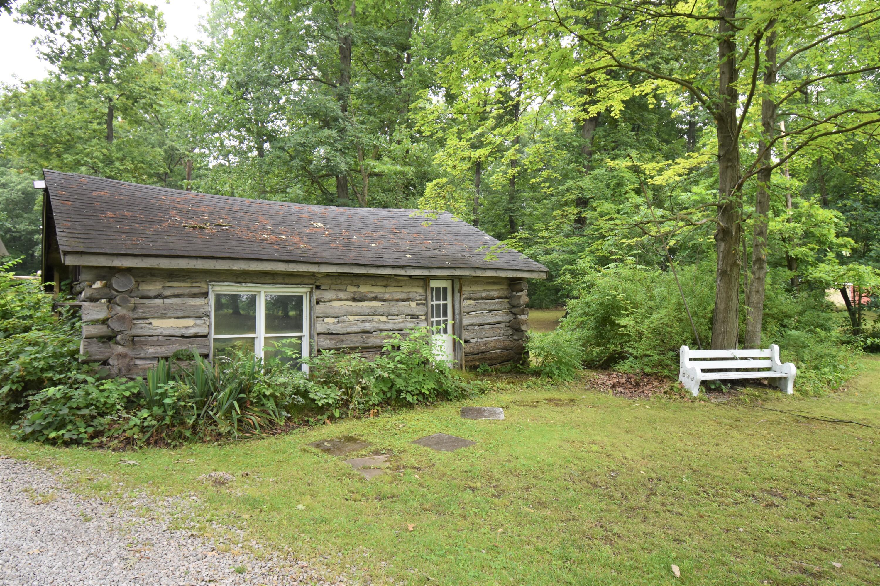 428 Coover Road Delaware, OH 43015 - Photo 2 of 41 Log Cabin