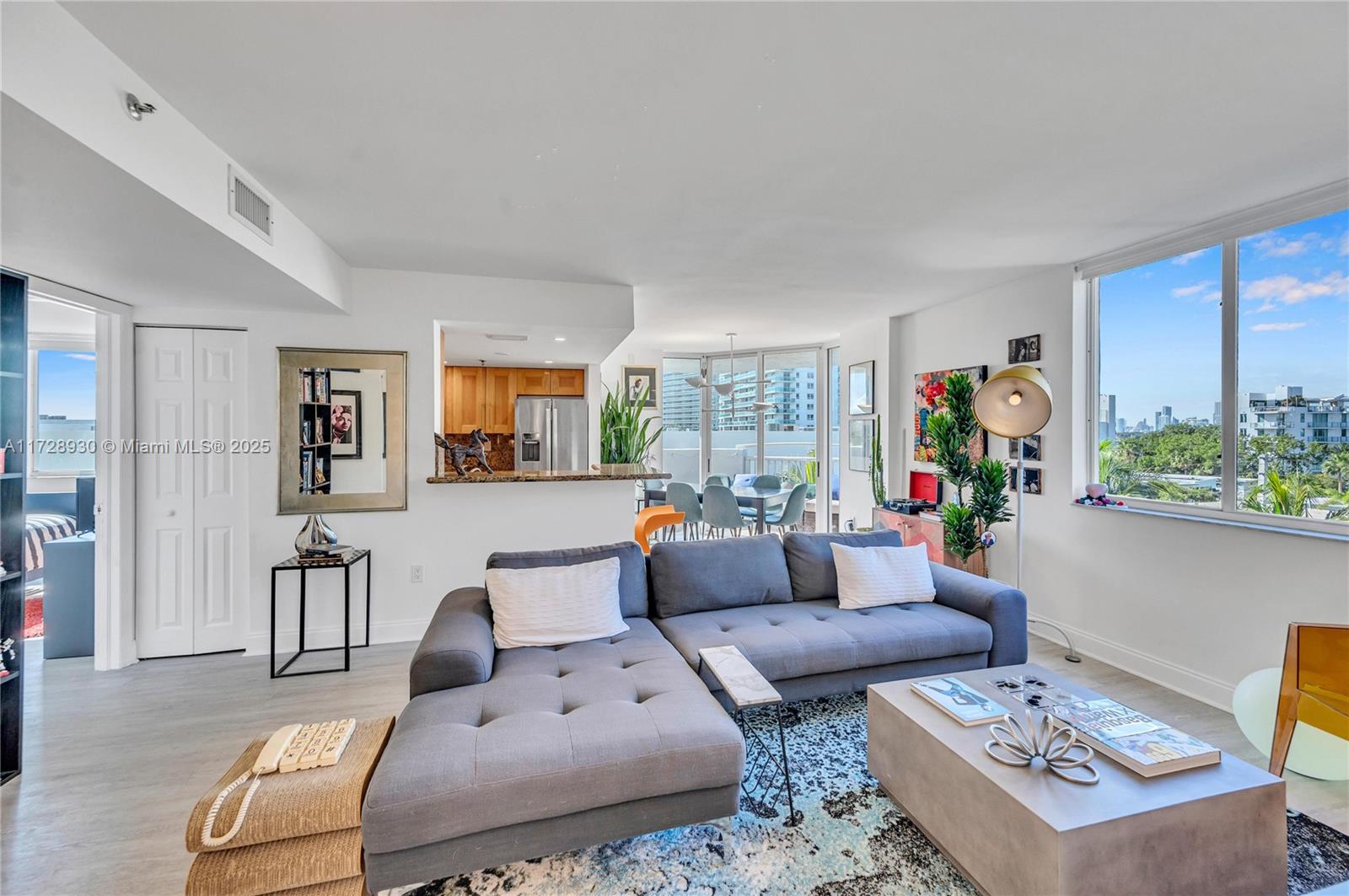 1621 Bay Road, Unit 508 Miami Beach, FL 33139 - Photo 3 of 20