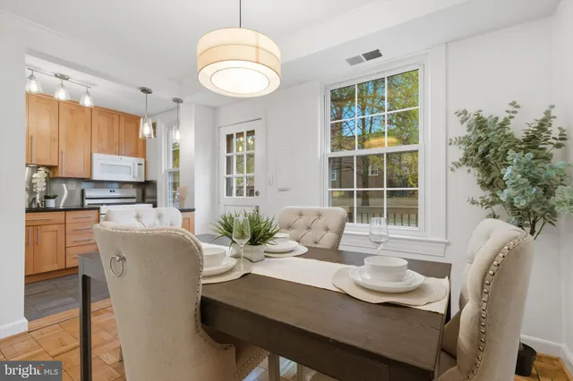 $449,000 | 1415 South Edgewood Street, Unit 458, Arlington, VA 22204