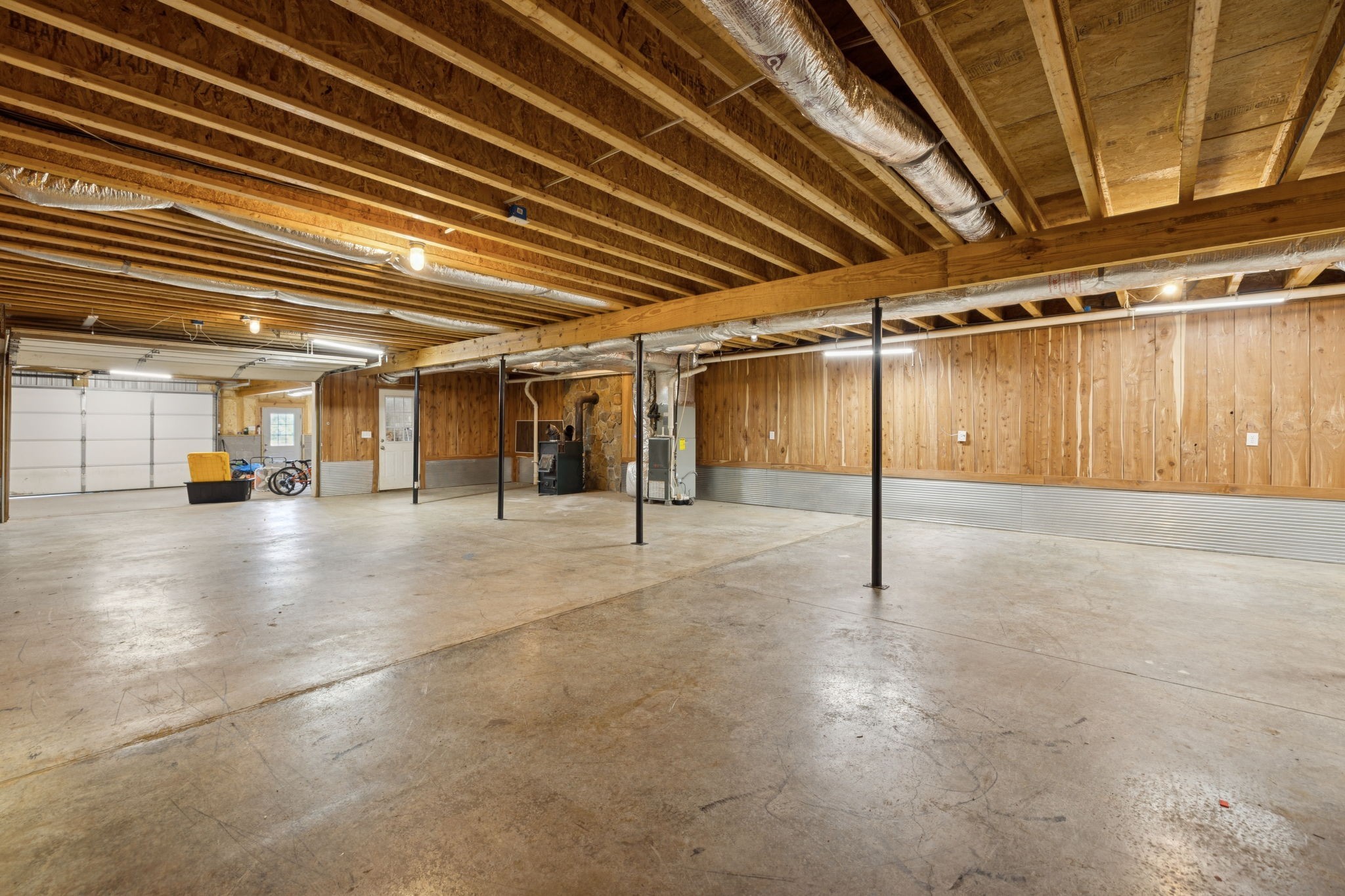 800 Williams Road Lafayette, TN 37083 - Photo 34 of 49 a view of an empty room