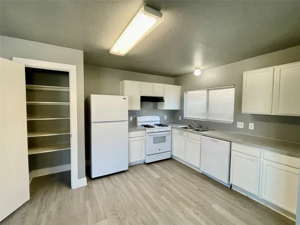 $1,700 | 6103 Settlers Square Lane, Katy, TX 77449