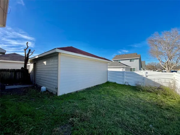 $1,700 | 6103 Settlers Square Lane, Katy, TX 77449