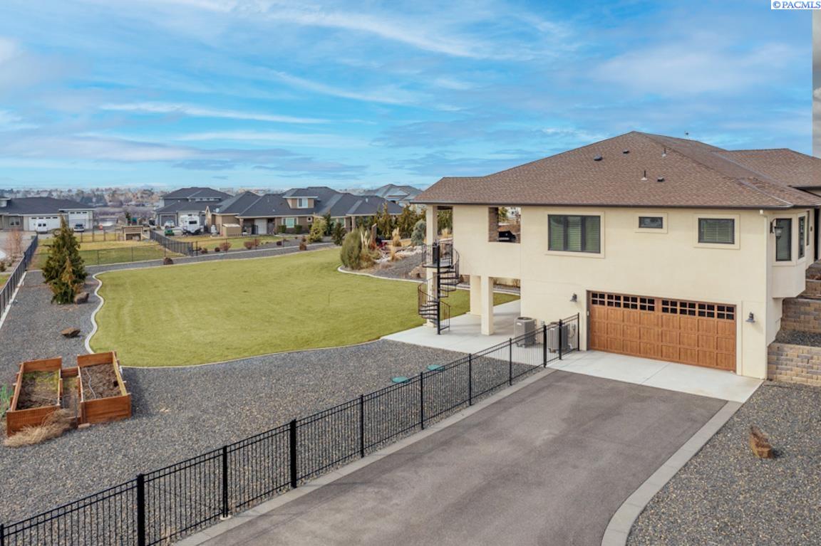 101 Angus Road Pasco, WA 99301 - Photo 5 of 50 Gallery Image 5