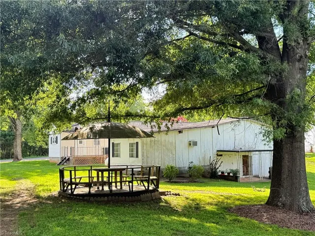 $189,900 | 11684 Austin Traphill Road, Traphill, NC 28685